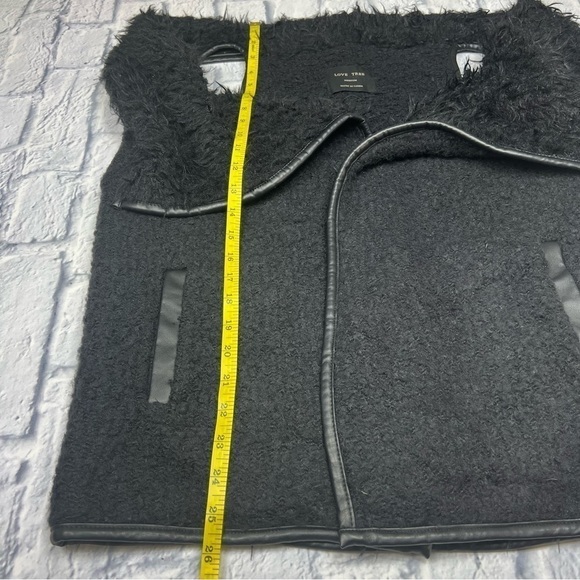 Love Tree wool blend thick vest size medium - Picture 5 of 7